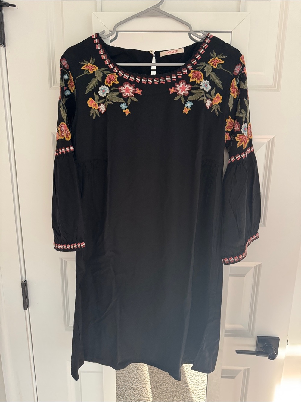 Casual Black Embroidered Floral Shift Dress over the knees
